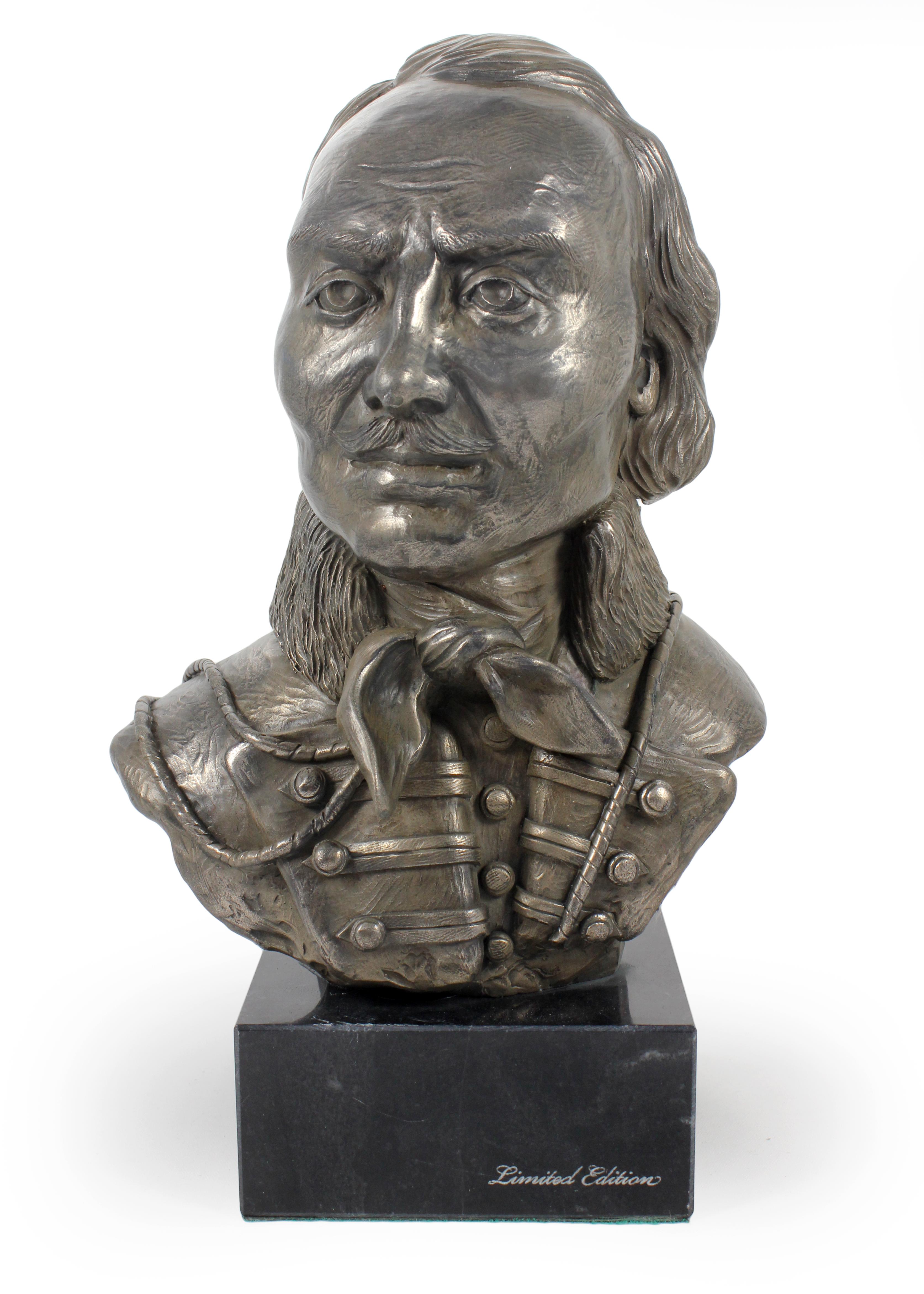 

Kazimierz Pułaski - marble bust, statuette of a famous person, decoration for office, school, and hotel by the Art-Dog brand коричневий