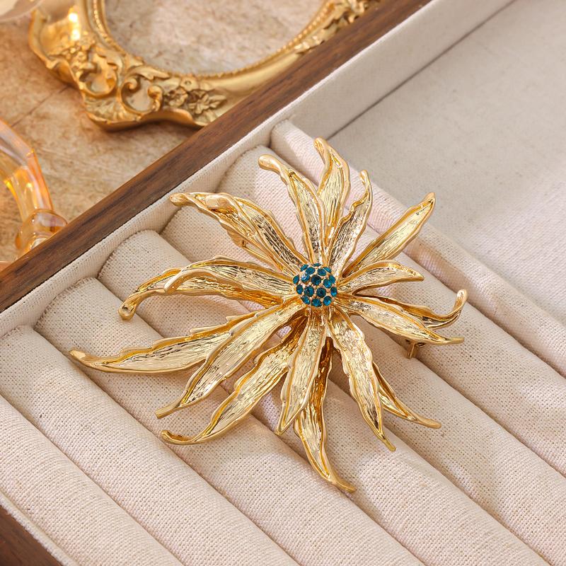 1Pcs Fashion Jewelry Exquisite Flower Metal Brooch Inlaid With Rhinestone For Women's Daily Wear And Party Events Party Gift