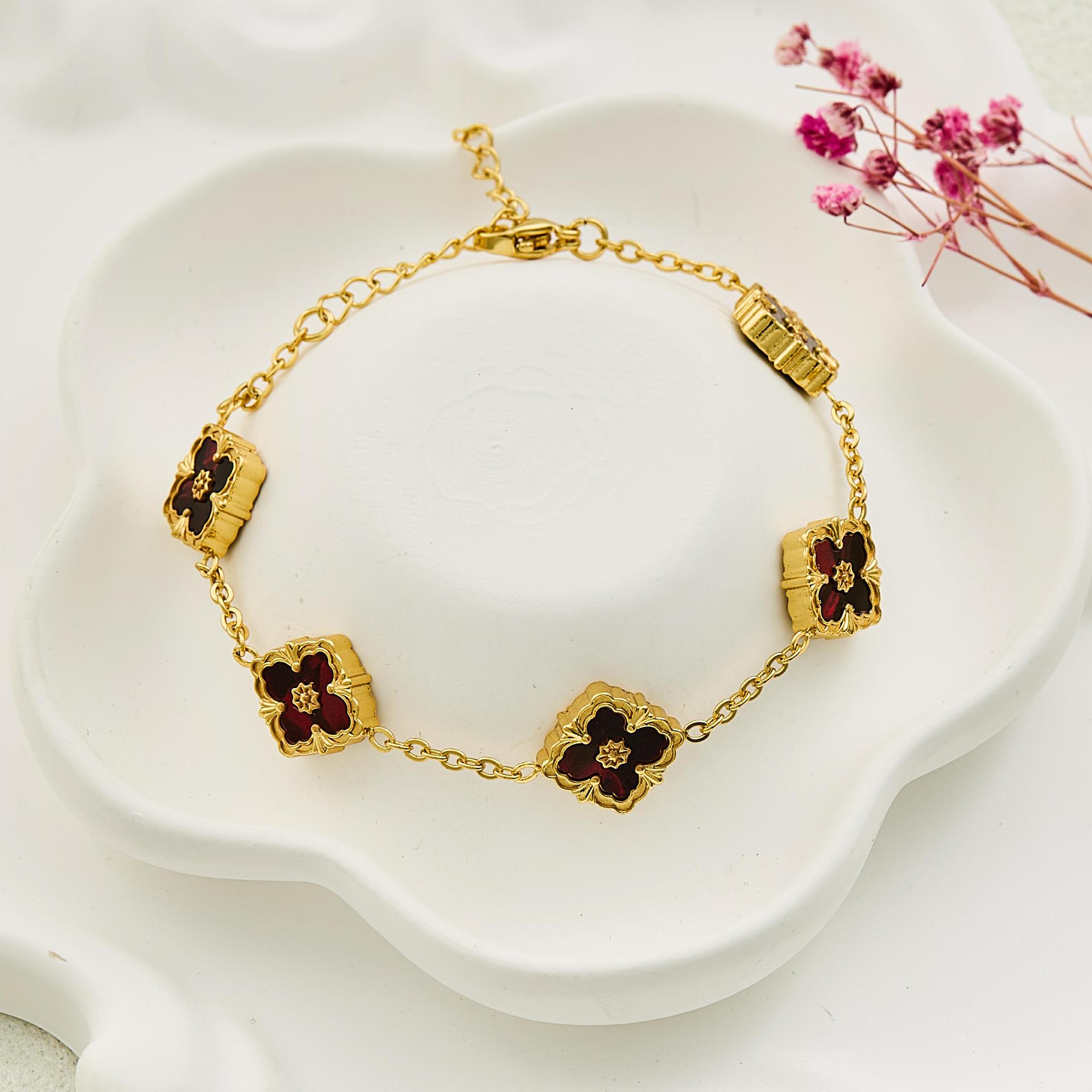 Изысканный браслет-клевер с цирконами для женщин – Ретро, Высококачественный, Регулируемый дизайн, Ручное украшение