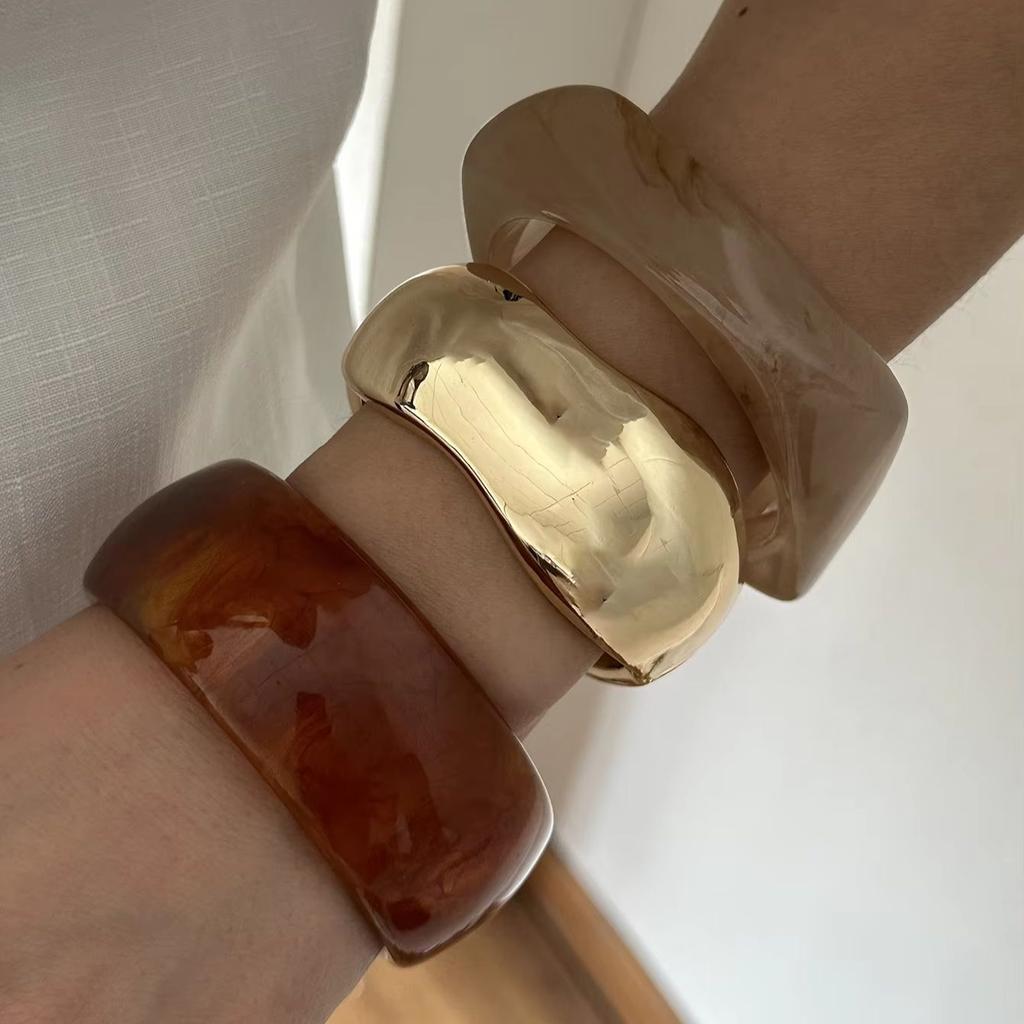Vintage Punk Irregular Chunky Glossy Cuff Bangles for Women Resin Acrylic Metal Geometric Thick Wide Bracelets Steampunk Jewelry