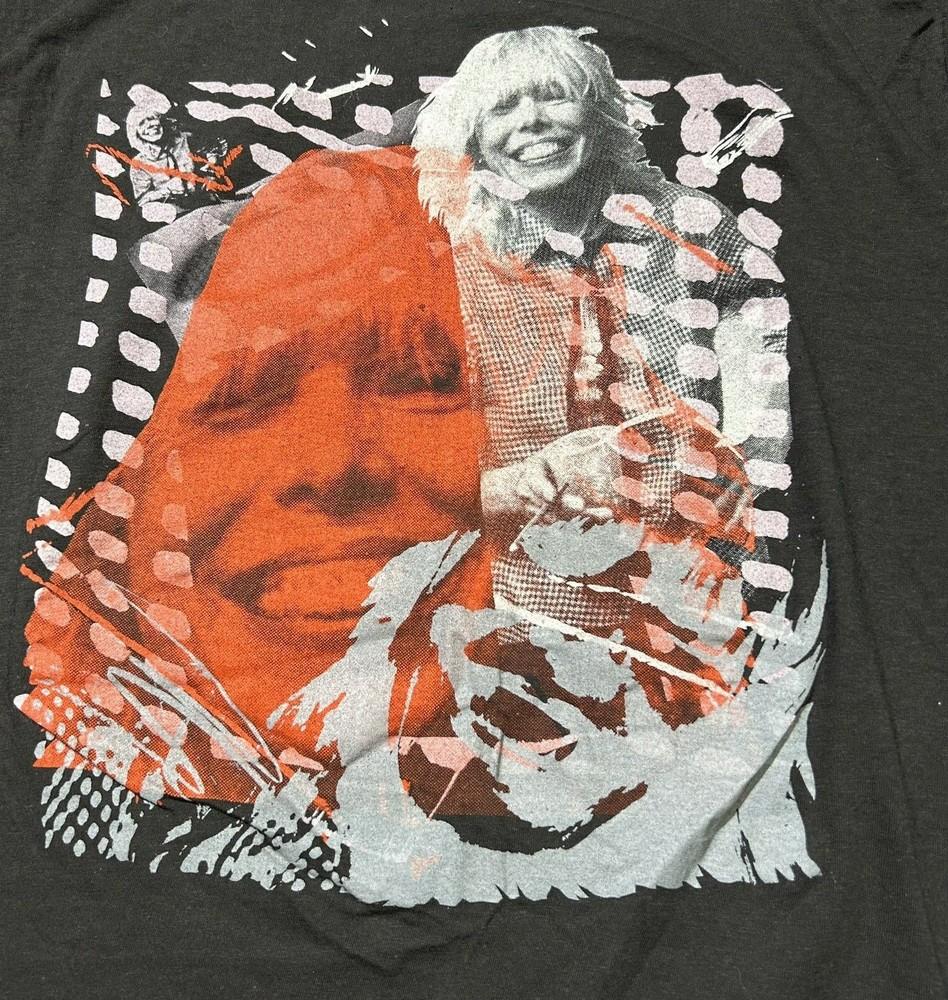 1983 Joni Mitchell Refuge Tour Shirt Short Sleeve Black Unisex S-5XL Unisex T-Shirt XXXXL