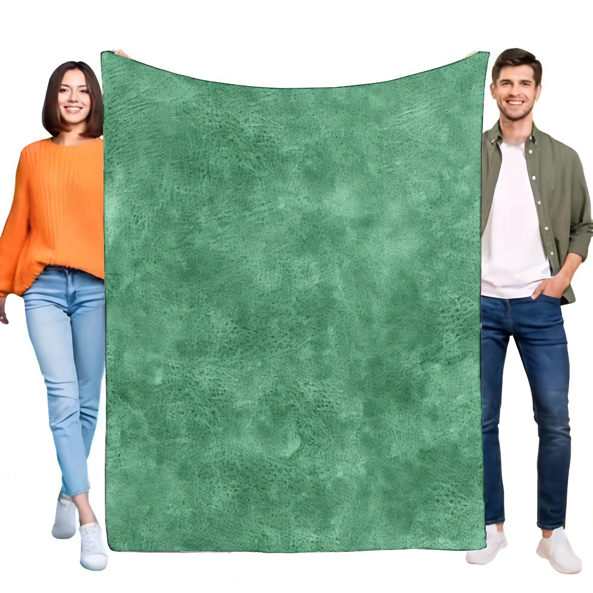 

Soft Green Fleece Blanket Cozy Throw for Bed Sofa Lightweight Material Perfect for Home Use and Outdoor Activities Gift Idea for 75x90cm