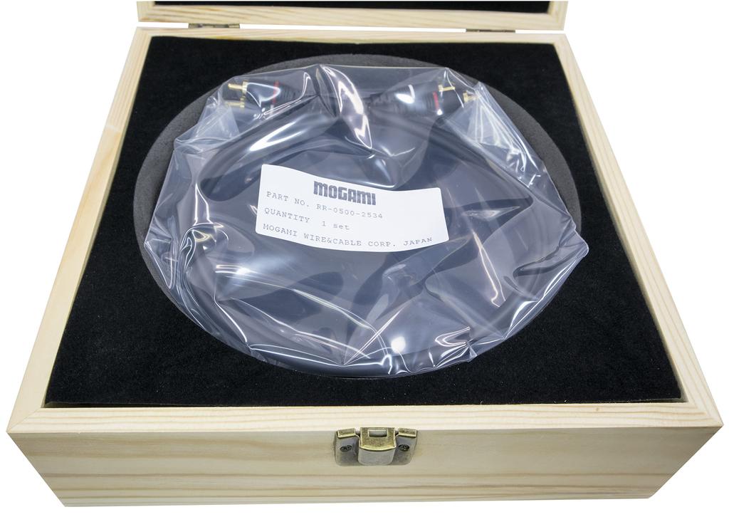 RCA High-Grade Audio Cable, 2-Pack, 0.5m, Made by Mogami Electric Wire, MOGAMI 2534, Made in Japan, Includes Wooden Storage Box