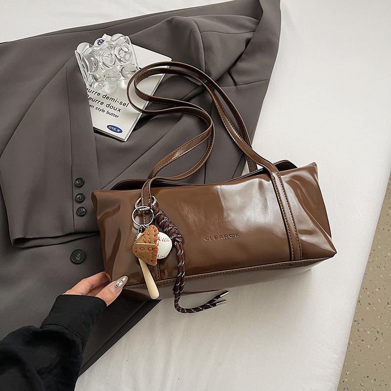 Glossy Soft Leather Niche Single Shoulder Underarm Bag Women's 2026 New Korean Fashion Handbag Casual Commuter Bag