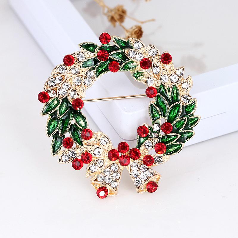 Cartoon Painting Oil Colour Drilling Leaves Wreath Alloy Christmas Brooch Brooch Clasp Pin Men and Women Perfect Gift for Couples