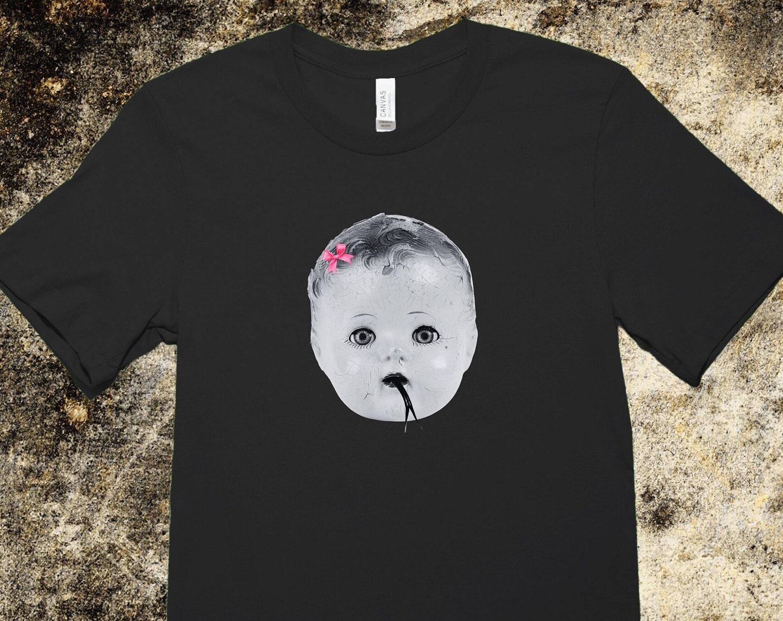 Noir Creepy Doll Head Serpent Snake Tongue Goth Vintage T-Shirt Unisex Jersey Short Sleeve Tee 4XL