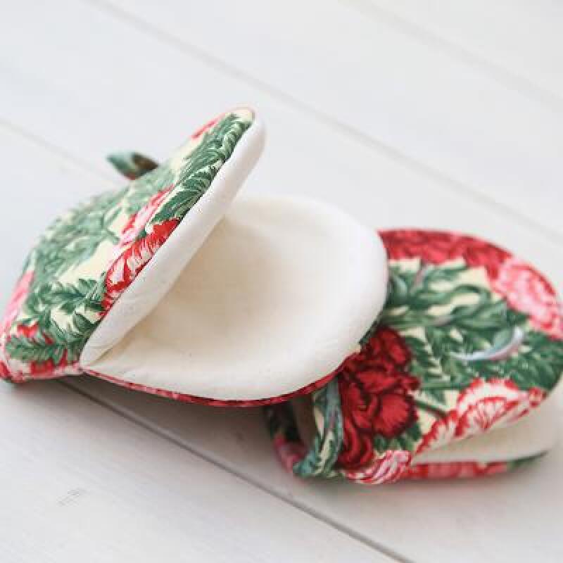 

Carnation cotton kitchen gloves