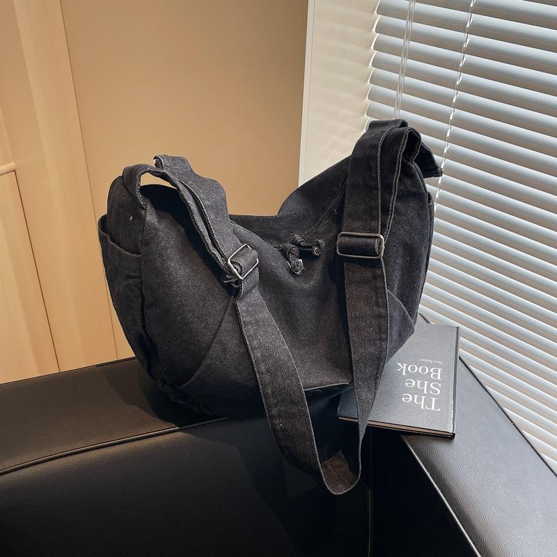 

Large capacity denim bag women s new casual shoulder bag student class commute crossbody dumpling bag чёрный
