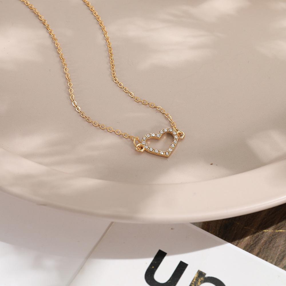 Fashion Rhinestone Heart Choker Necklace For Women Short Chain Shape Pendant Collares Necklace Ethnic Bohemian Jewelry Kolye