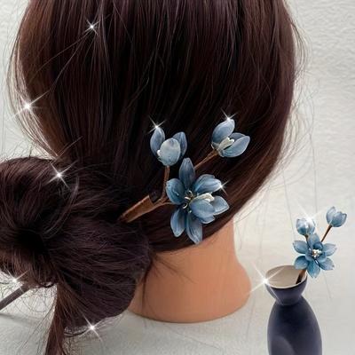Traditional Ink Wash Style Hairpin with Blue And White Glass Flowers, Suitable for Everyday Updos