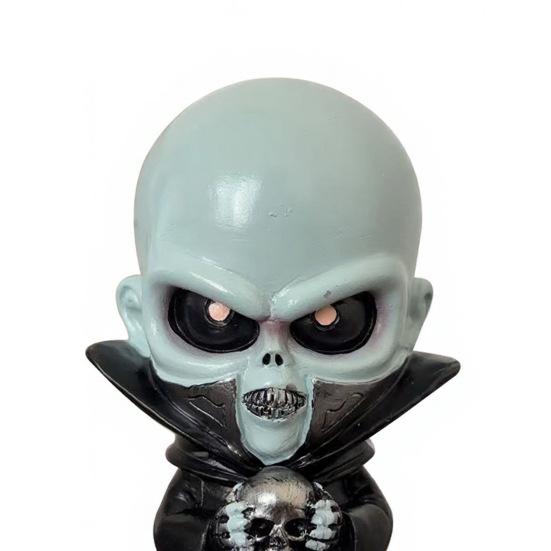 Alien Sculpture Horror Resin Alien Statue Collectible Ornaments for Home Office Bookshelf Indoor Outdoor Patio Lawn Yard Decor