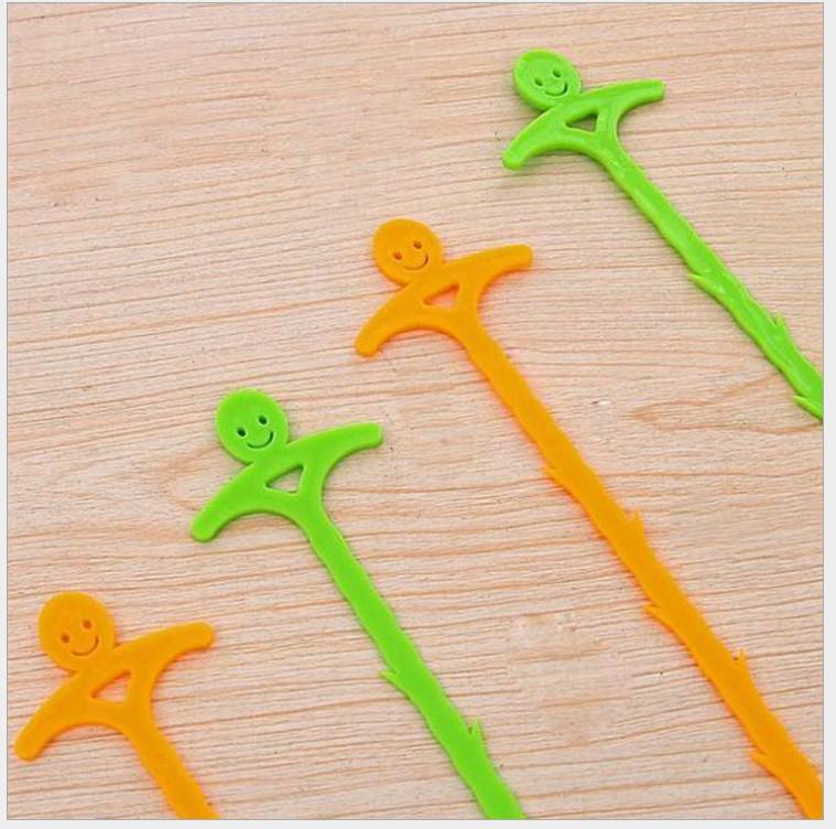 D-Shaped Smiley Face Kitchen & Toilet Unclogging Hook