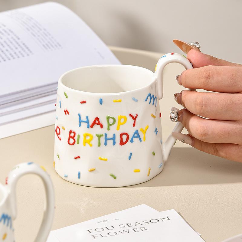 

Маленькая свежая сахарная игла чашка для завтрака керамическая кружка большой емкости женская домашняя подарок на день рождения для родителей чашка для молока 388ml