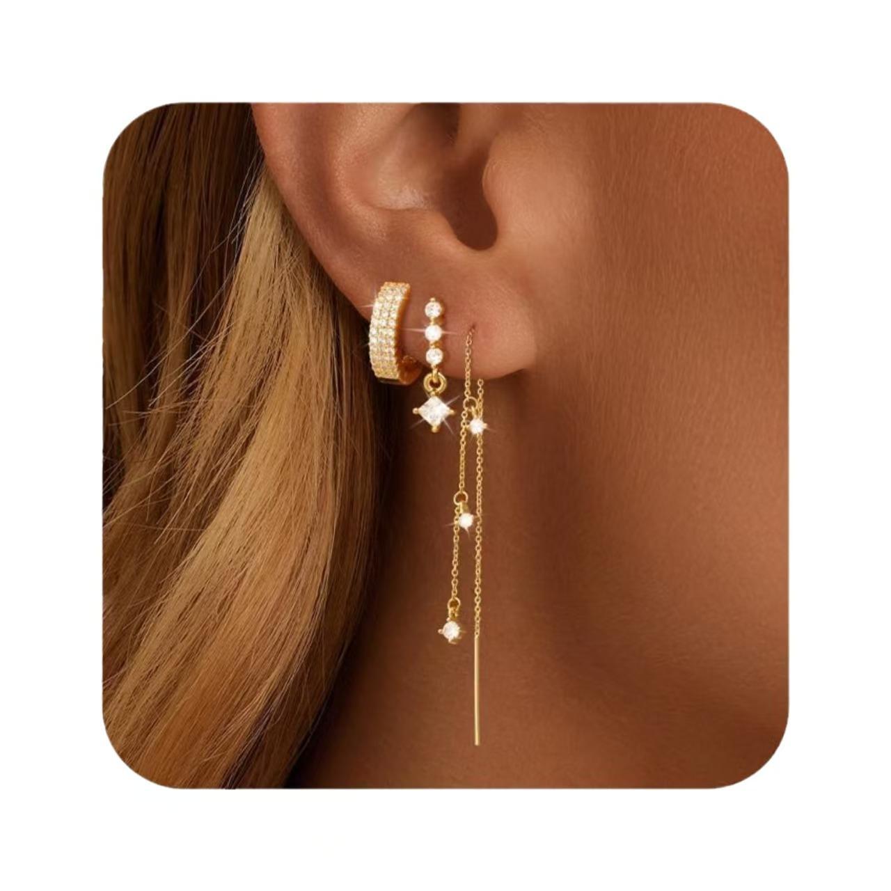 

Real Gold Plated Zircon Star Pendant Earrings - Women s Three-Piece Set