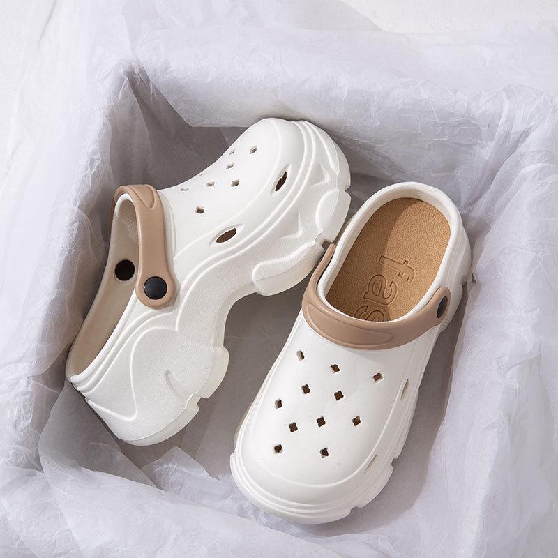 2026 Women's Thick Sole Garden Shoes: Non-Slip High-Heeled Beach Slippers with Arch Support and Closed-Toe Design