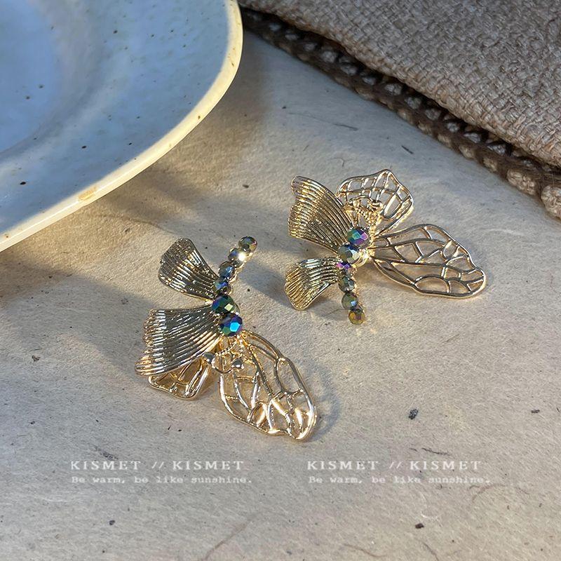 

Golden Wings ~ New Chinese Style Retro Flowing Gold Butterfly Studs Women s Temperament Light Luxury Niche Style Front and Rear Earrings Earrings Retro Flow Gold Butterfly Stud Earrings