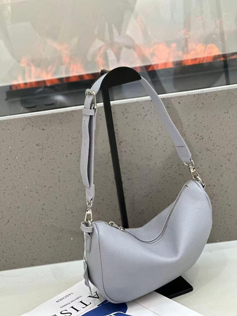 Korean Style Crescent Women's Handbag - Genuine Leather, Large Capacity, Versatile Shoulder Bag