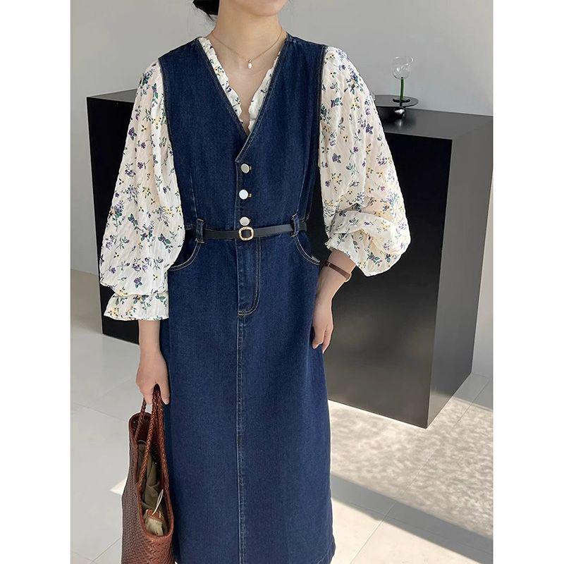 Hong Kong Style Waist-cinching French Retro Denim Sleeveless Dress for Women, Spring/Summer 2026, with a Split for Commuting Elegance. L