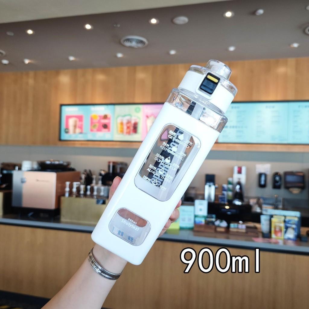900ml Plastic Portable Water Bottle Cartoon Sealing Straw Lightweight Drinking