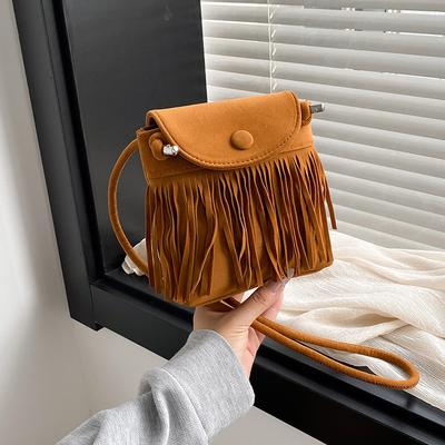 Einfache Herbst- und Winter-Wildleder-Trend-Fransen-Retro-Umhängetasche mit großem Fassungsvermögen, lässig, kleine quadratische Damentasche