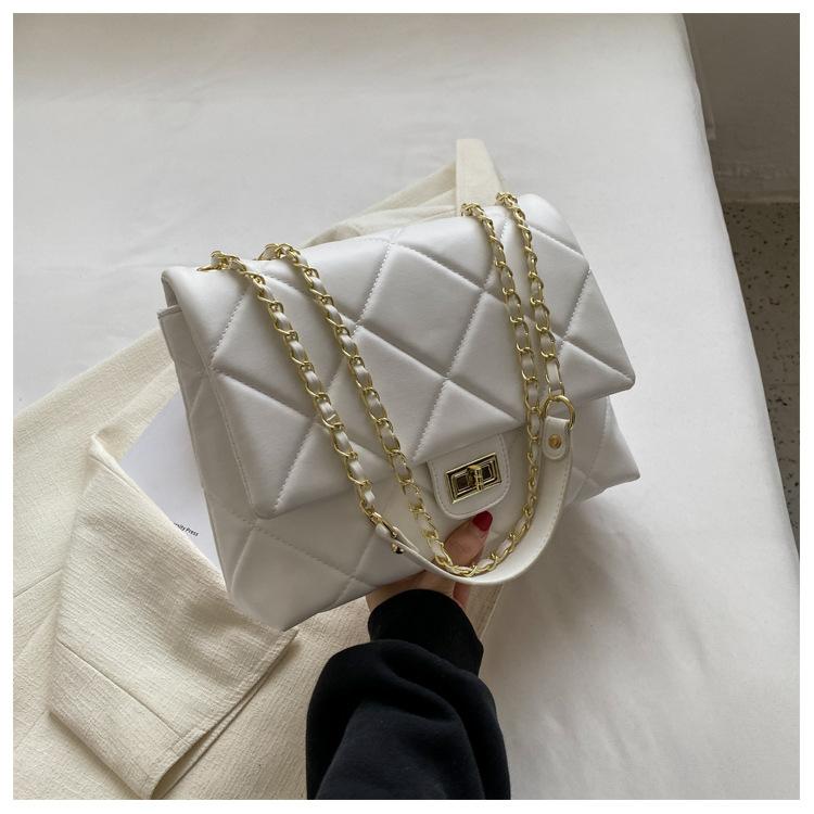 Xiaoxiangfeng Chain Small Square Bag Women's 2025 New Texture Fashionable Solid Color Diamond Commuting Large Bag Shoulder Messenger Bag