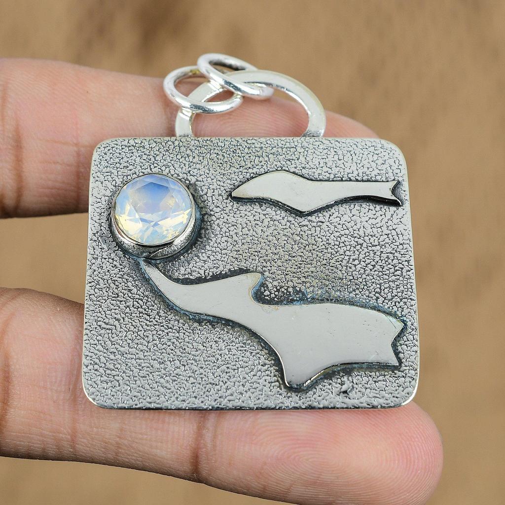 925 Silver Round Milky Opal Gemstone Engagement Art Deco Sister Pendant Jewelry