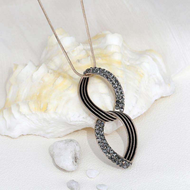 Long Pendant Stunning Necklace For Women With Elegant Geometric Design Ideal For Special Occasions And Gifts