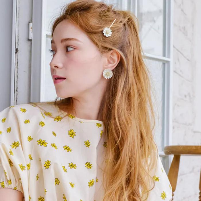 River Daisy Hairpin