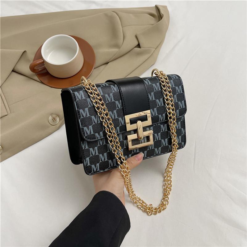 

Fashionable Summer Small Square Bag With Vintage Chain Strap For Casual Outfits M Black