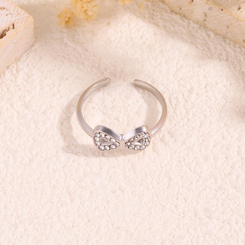 Titanium Steel Ring - Stylish, Luxurious, Niche Style, Double-looped Bow with Diamonds - A Beautiful Ring for Best Friends.