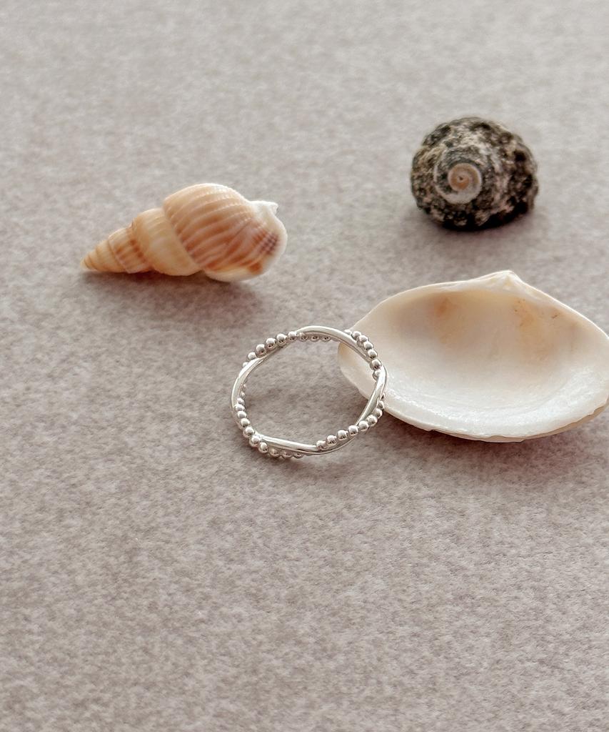 Code.H (Silver 925) Twist Dot Ring