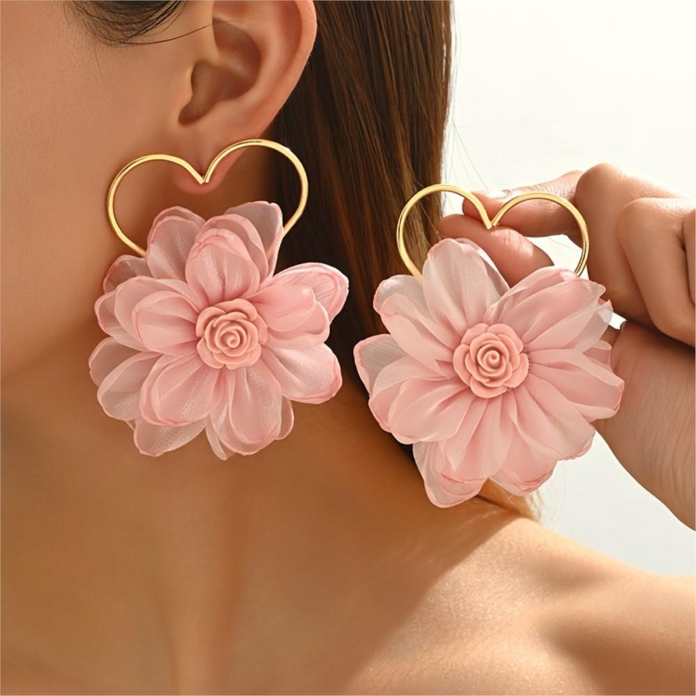 Stylish Elegant Golden Heart Flower Earrings for Women Hollow Heart Frame Pink Floral Design Earrings Jewelry Occasions