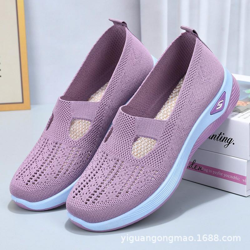 Old Beijing cloth shoes mother shoes summer breathable sandals non-slip soft-soled elderly shoes women's casual old walking shoes