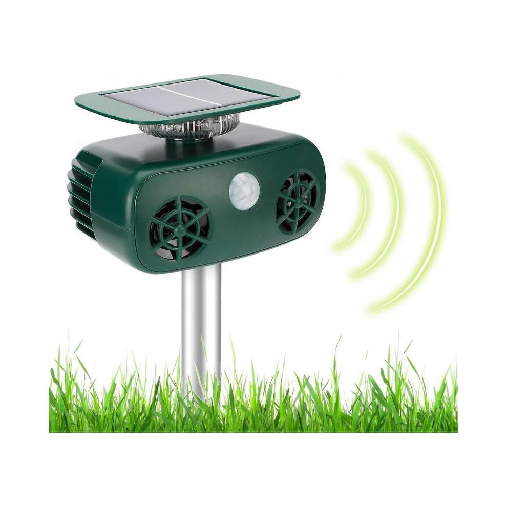 Waterproof Solar Ultrasonic Cat Repeller Outdoor Cat Repeller with Flashing LED Ultrasonic Animal Repeller for Dogs Squirrels Birds Wild Animals