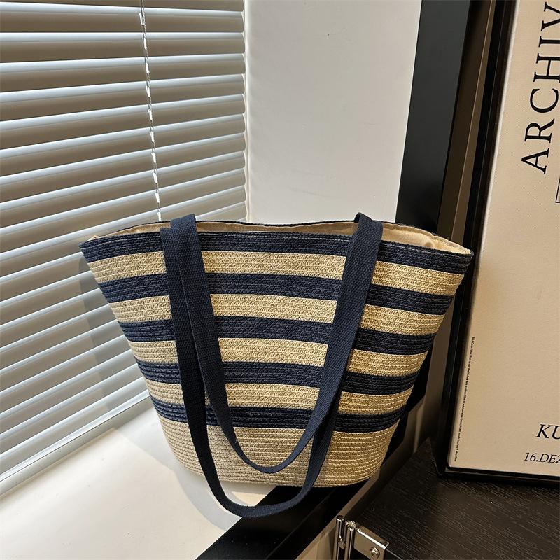 

Seaside vacation striped beach bag summer new fashionable and beautiful large capacity shoulder underarm tote bag синий