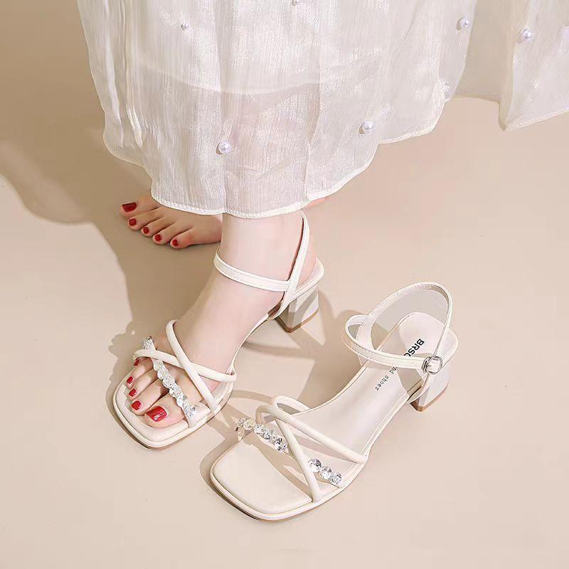 

Fairy wind thick heel comfortable sandals female 2025 summer new one-word with soft-soled sandals breathable non-slip beach shoes 35