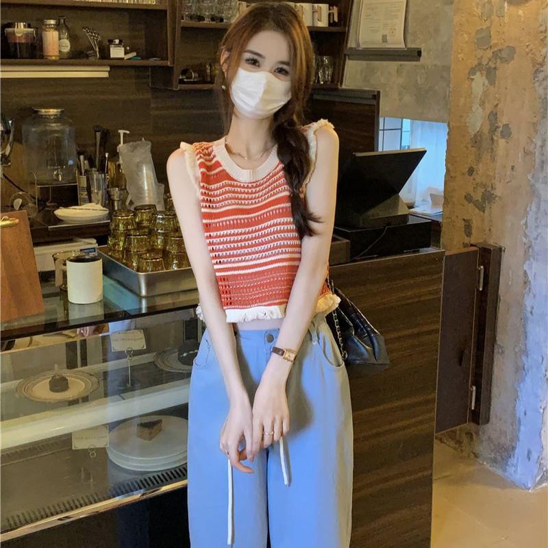 Hot Girl Sleeveless Striped T-shirt for Women Summer Vintage Tassel Knit Vest Short Cut Hollow Top for Outdoor Wear