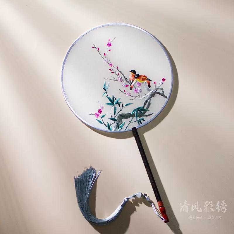 Suzhou Double Sided Embroidery Circular Fan Handmade Silk Fan Chinese Ancient Style Silk Fan National Style Characteristic Souvenir for Foreigners