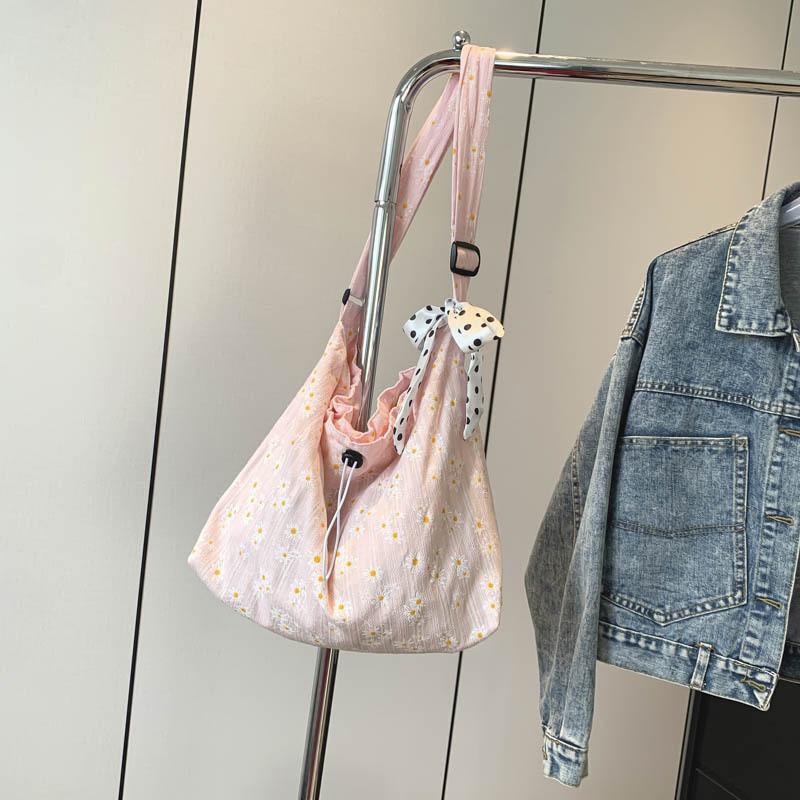 

Stylish Black Canvas Tote Bag For Women Perfect For Summer Daily Use With Spacious Interior рожевий