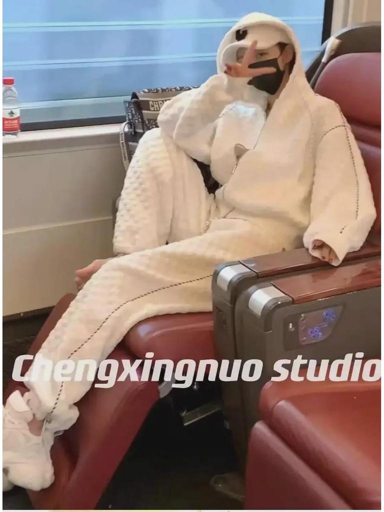 Conjunto Deportivo con Capucha Holgado de Primavera y Otoño - Antiedad, Estilo Casual, Manga Larga, Talla Grande