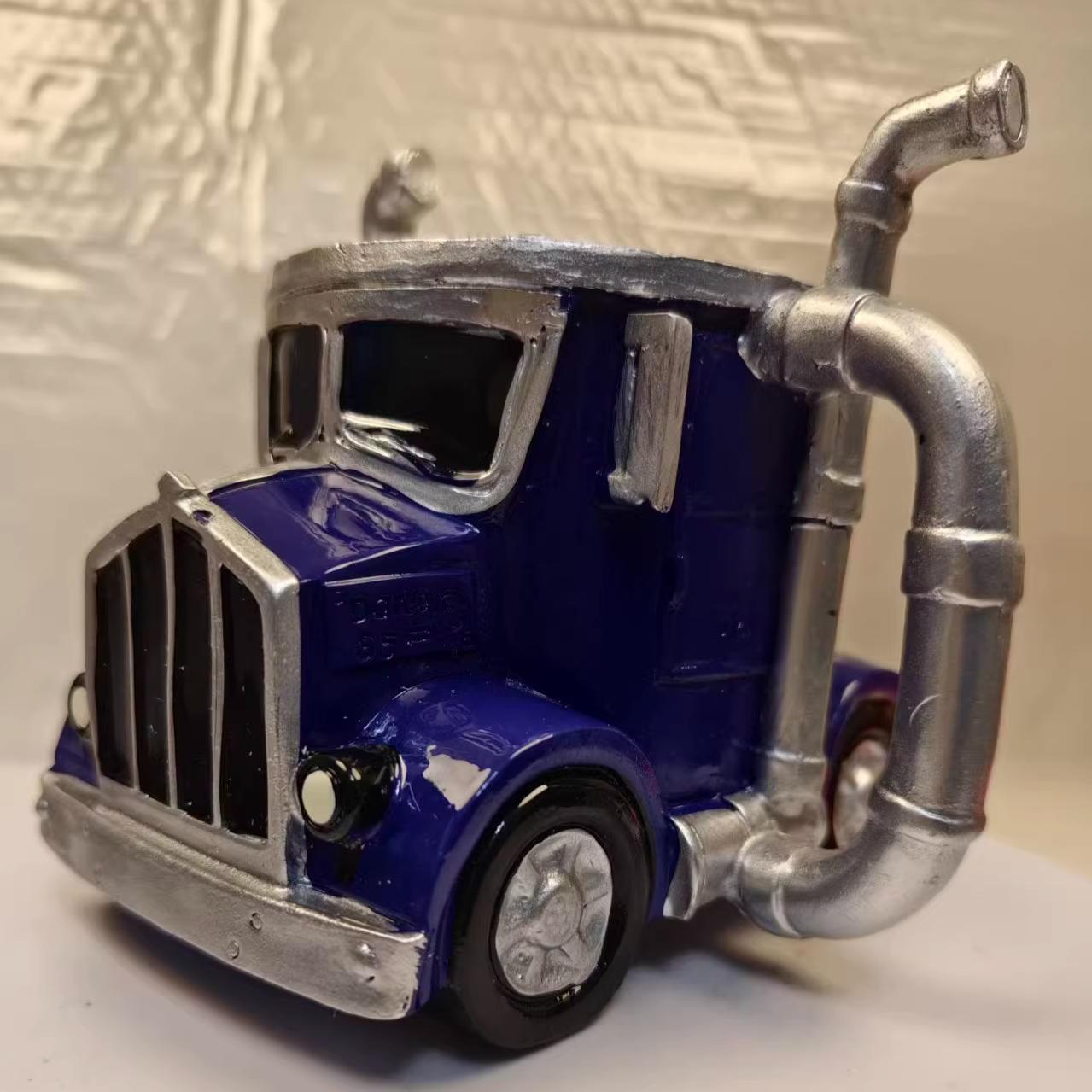 

Кофейная кружка ручной работы в виде полугрузовика синий