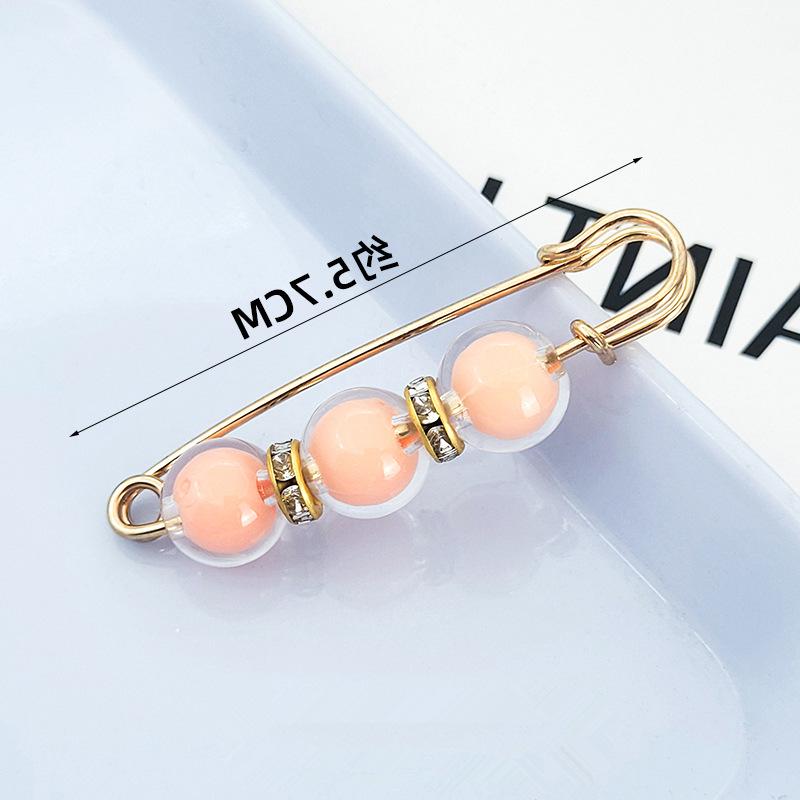 Waist Pin Accessory Brooch for Adjusting Clothing Fit and Preventing Exposure
