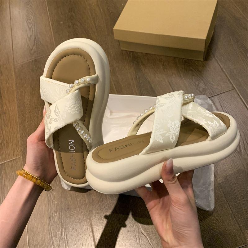 Stepping On Shit Feels Like the National Style Is Cool, Slippers Are Exquisite for Women In Summer, 2025 New Fairy Style French Beach Thick Botto