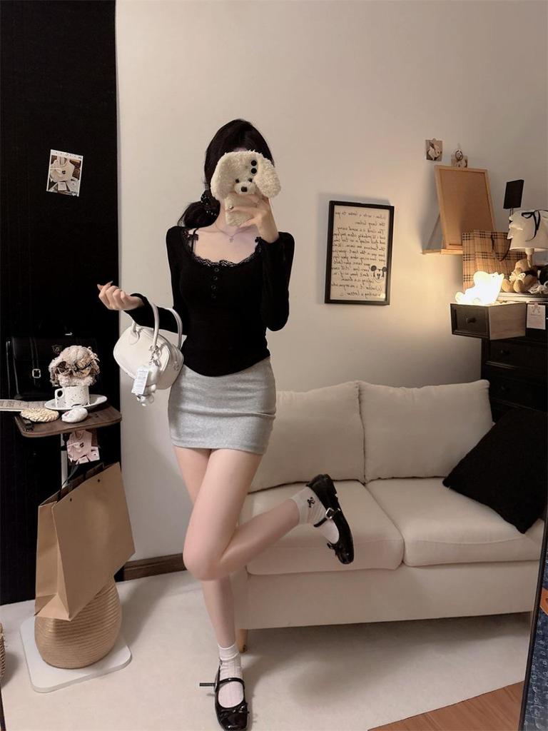 Women's Red Lace Patchwork Long Sleeve Slim-Fit T-shirt - Autumn/Winter Trendy Base Layer Top