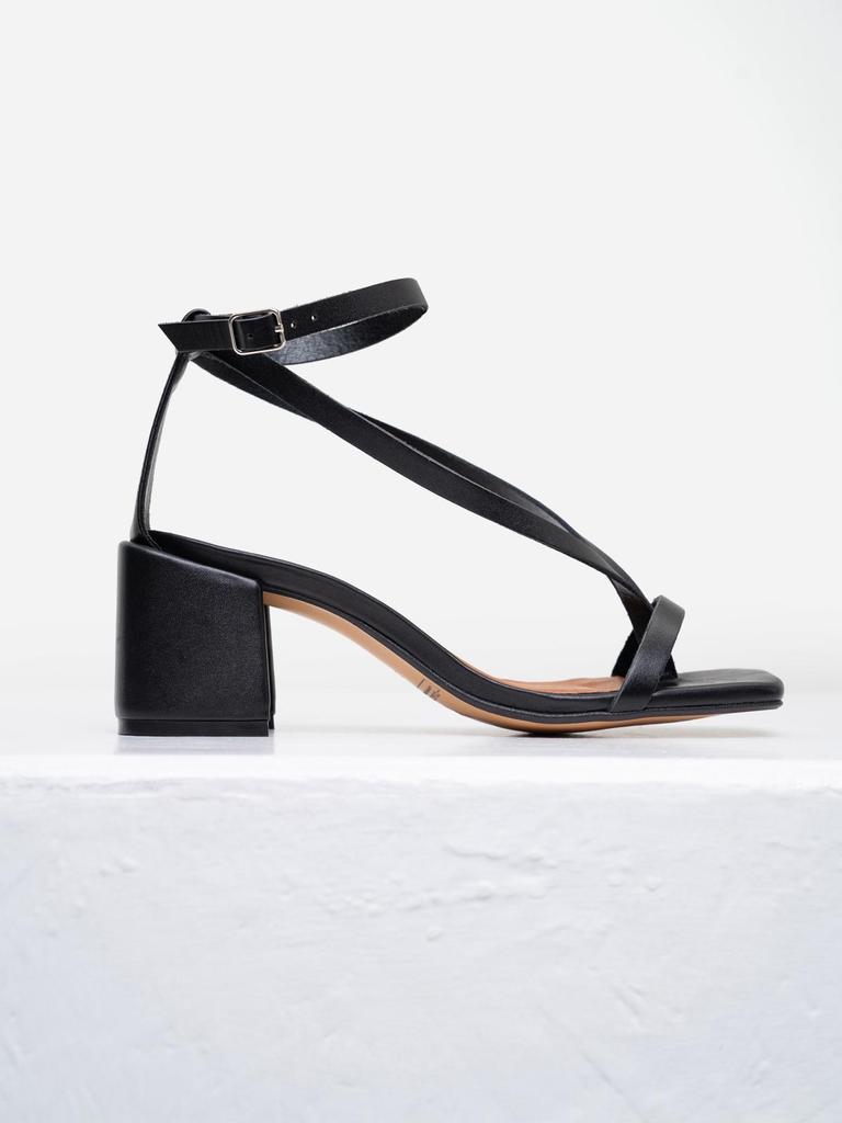 Sandály na podpatku ISSA Plus