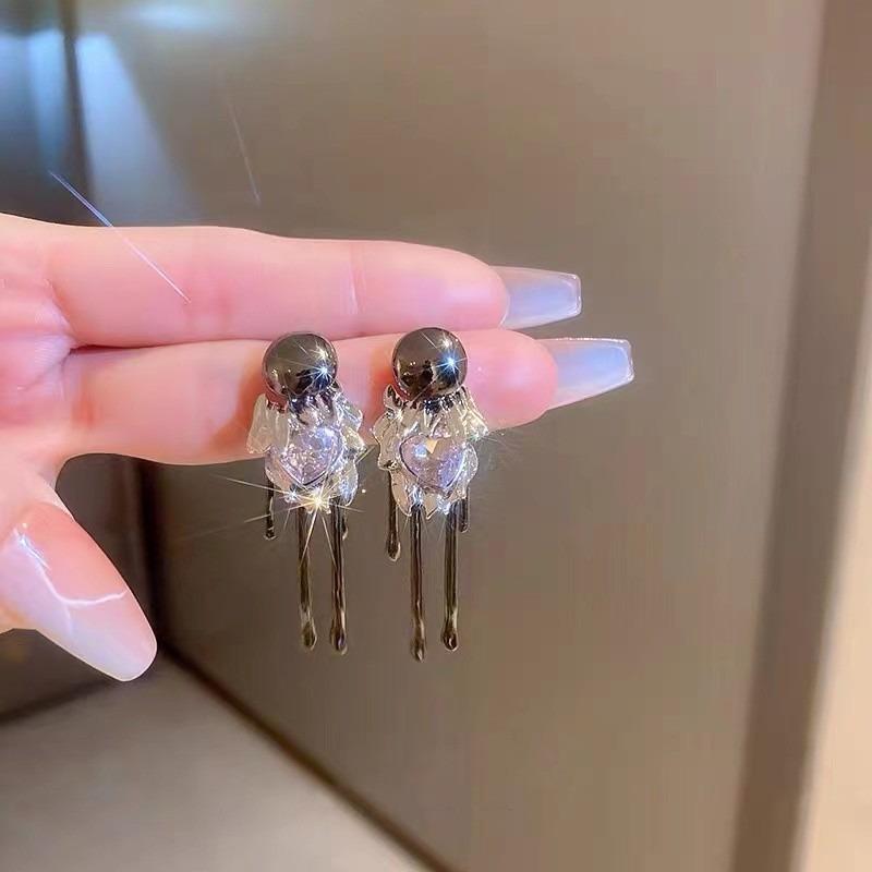 Liquid Metal Stud Earrings for Women Trendy Round Rhinestones Irregular Geometry Earrings Trendy Cute Statement Jewelry