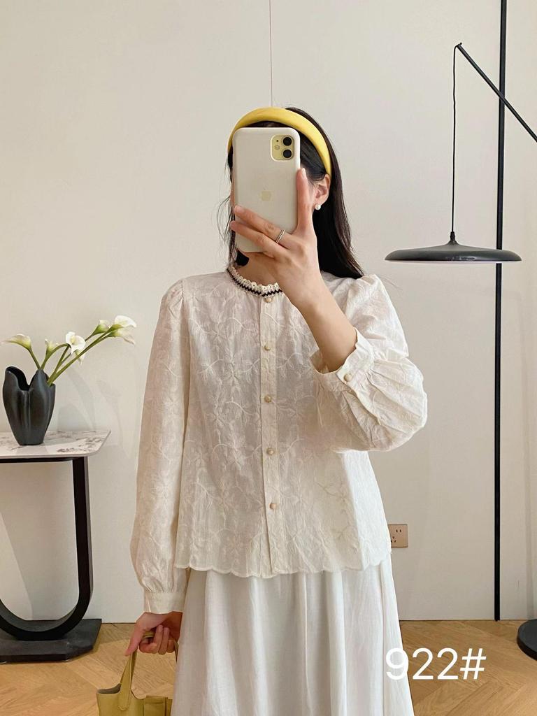 Women's French Retro Floral Embroidered Lace Puff Sleeve Shirt