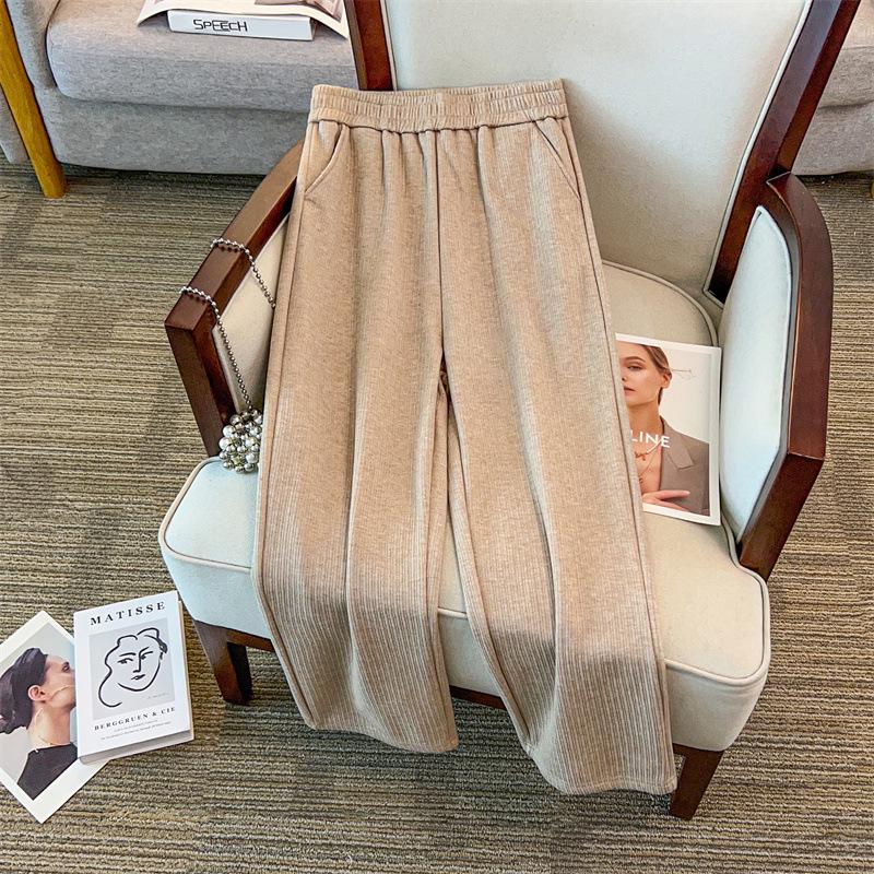 Plus Size Women's Tapered Leg Slimming Long Pants (200-300 Jin, Style 5319)