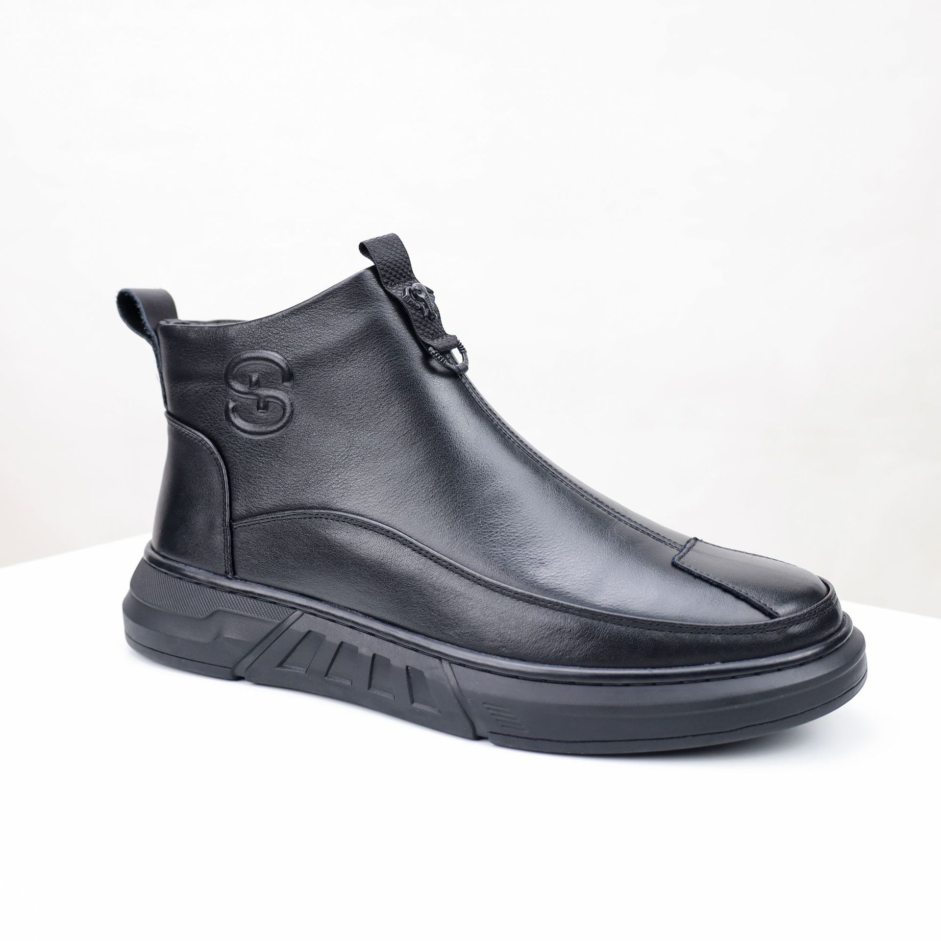 

Winter Men s Leather Shoes Leather Casual Boots Versatile Daily Boots Men s Side Zipper Leather Boots Men s Platform Martin Boots 44