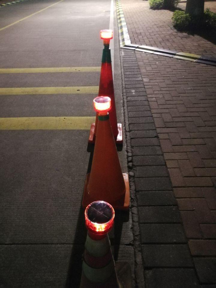 Strobe Beacon Flashing Solar Warning Light Barricade LED Tower Aviation Obstruction Aircraft Solar Traffic for Road